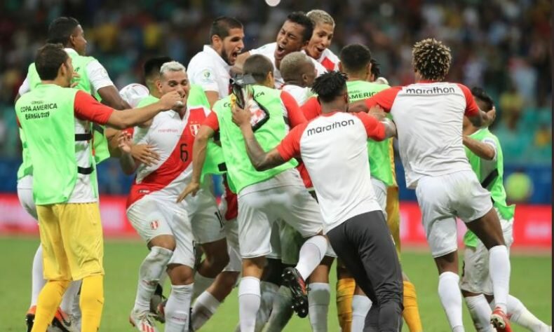 Perú avanza a las semifinales de la Copa América tras derrotar a Uruguay